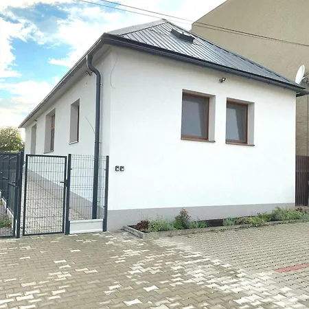 Vo Dvore Country house *
